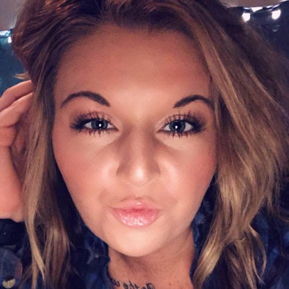 Meet your Posher, Ashley - Picture 1 of 1